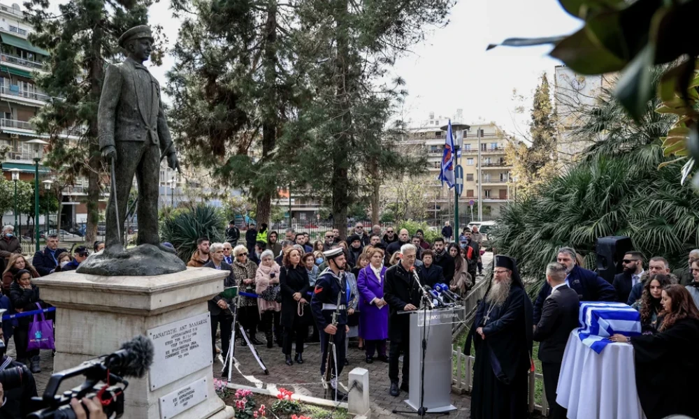 Συγκίνηση στην επιμνημόσυνη δέηση του Παναγιώτη Βλαχάκου που έπεσε στα Ίμια (Εικόνες)